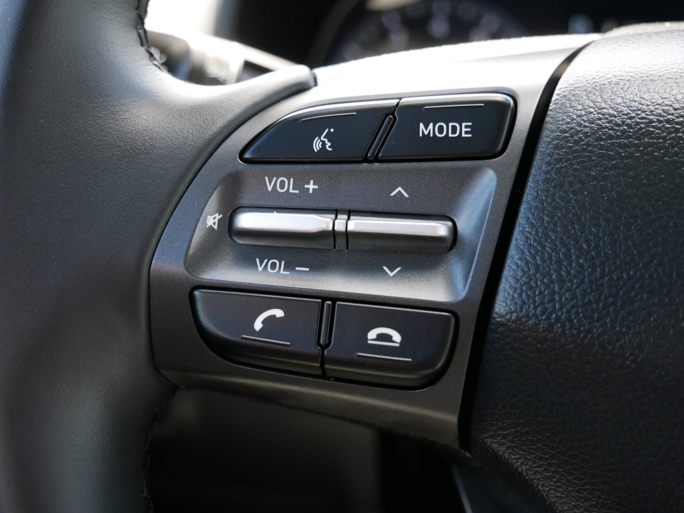 2021 Hyundai Kona Limited - Photo 27