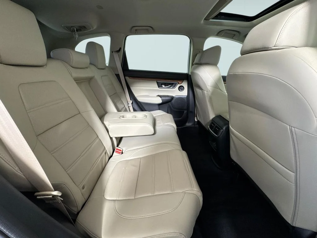Certified Used 2018 White Honda Touring image 15