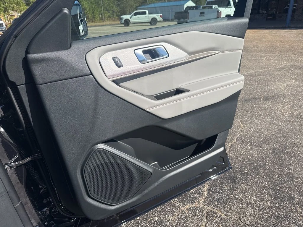 New 2026 Black Ford Active image 26