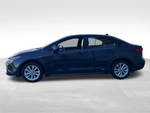 Certified Used 2026  Toyota LE image 2