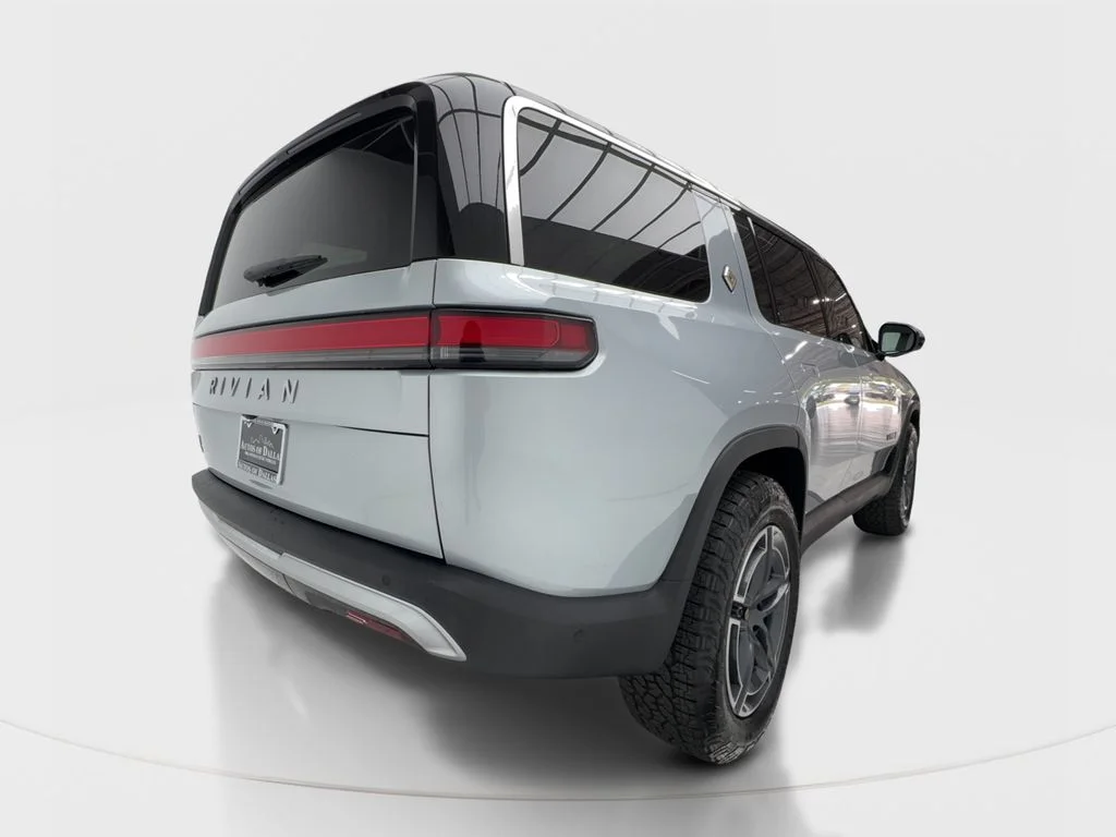 Used 2026 Blue Rivian Dual Motor Standard Pack image 8