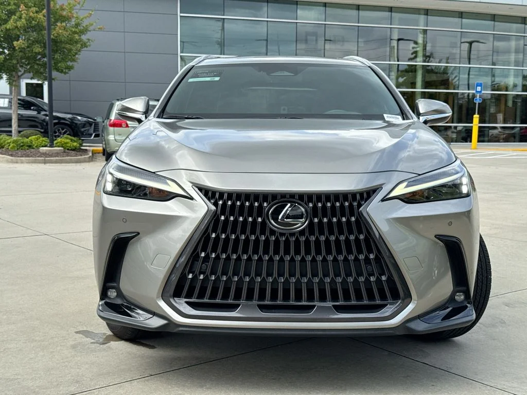 Used 2025 Silver Lexus 350 Premium image 4