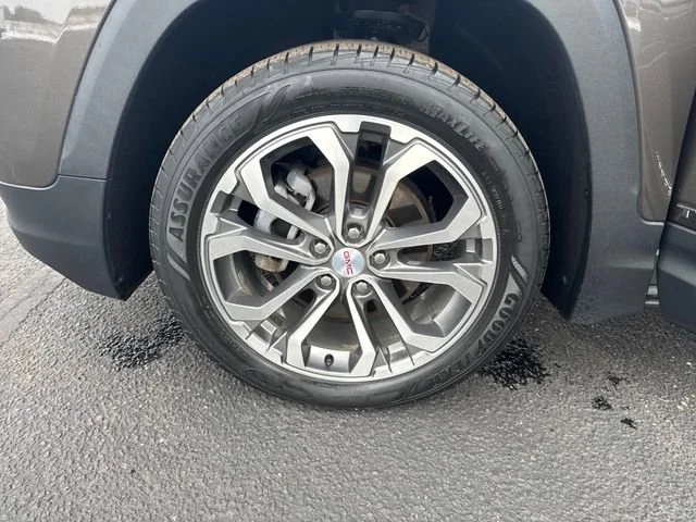 Used 2020 Smokey Quartz Metallic GMC SLT image 31