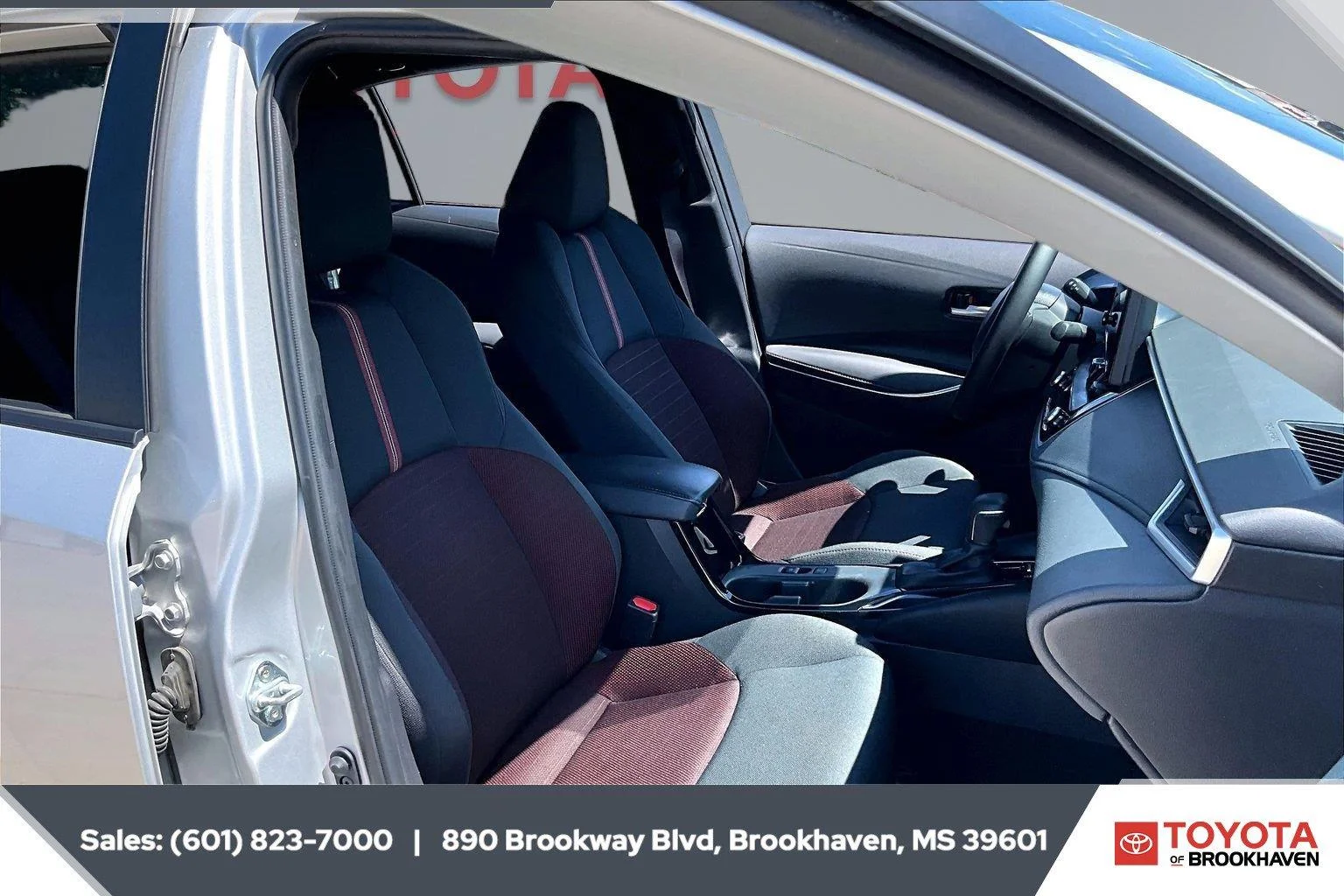 Used 2024 Classic Silver Metallic Toyota SE image 6