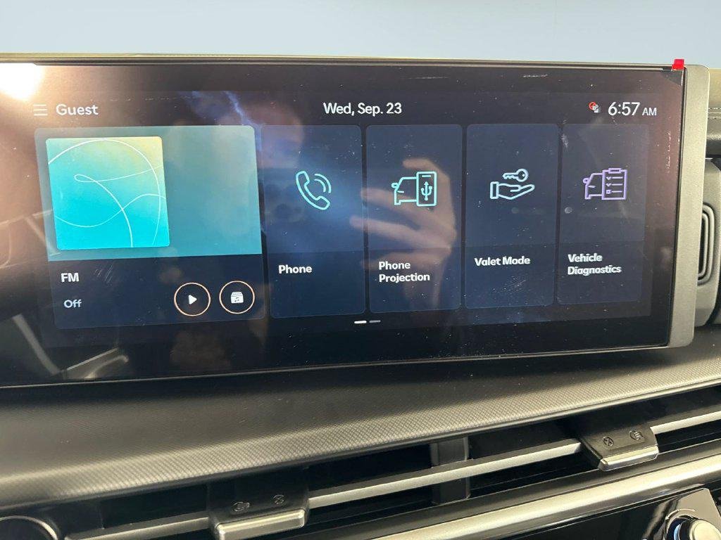 New 2027 Gray Hyundai SEL AWD image 19