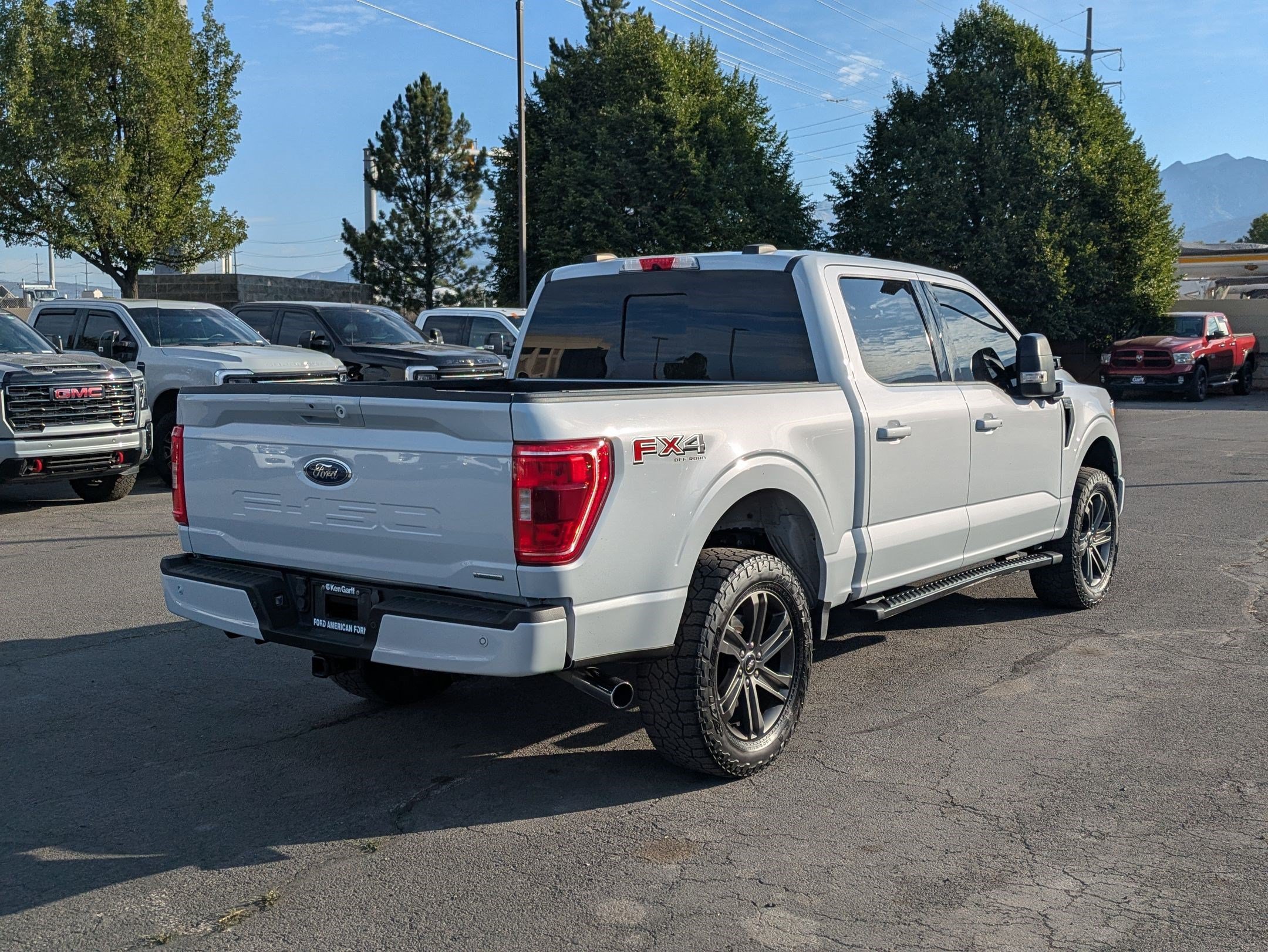 Used 2021 White Metallic Ford XLT image 3
