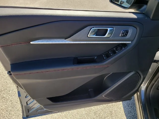 New 2027 Gray Metallic Ford ST image 19
