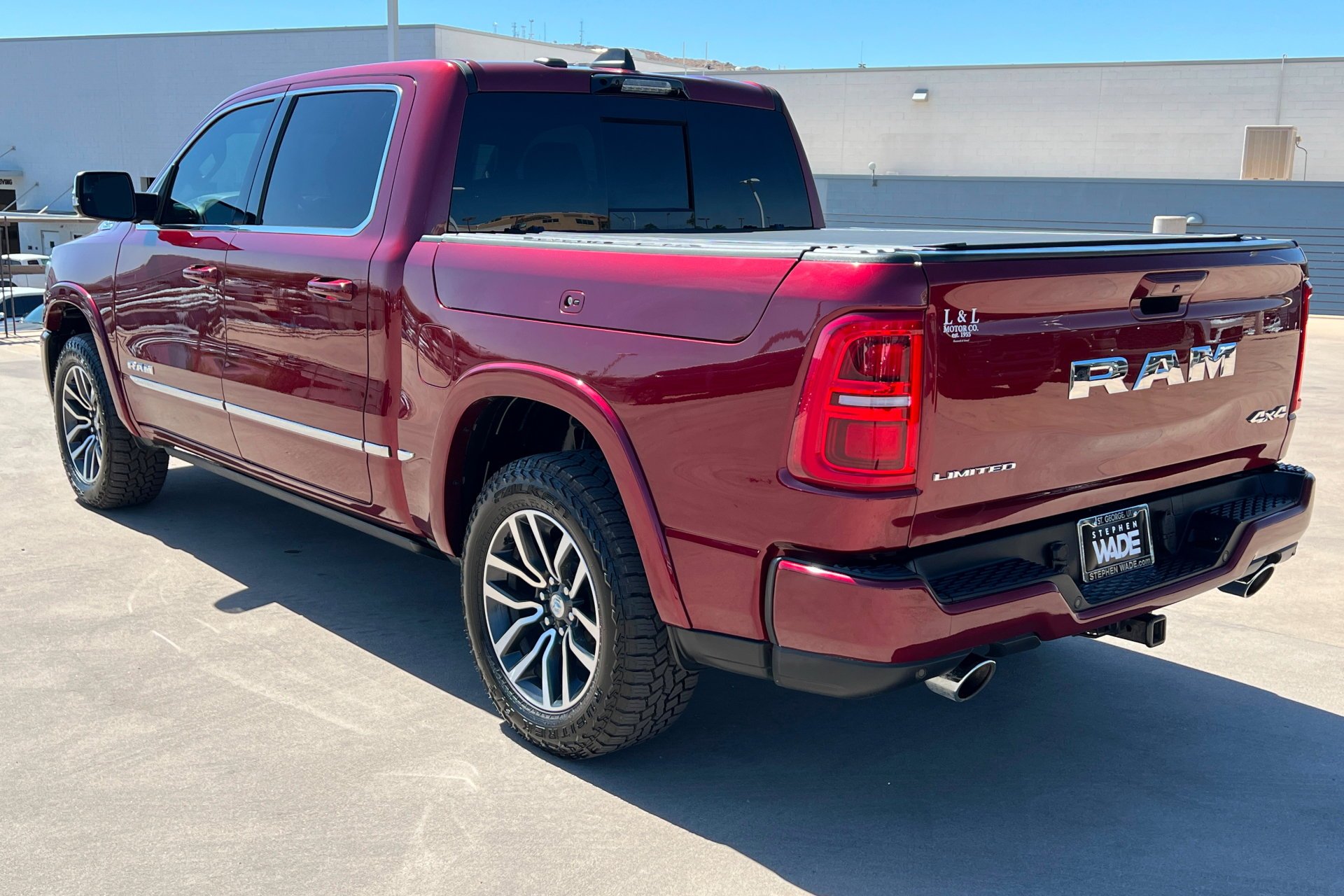 Used 2025 Delmonico Red Pearlcoat Ram Limited image 3