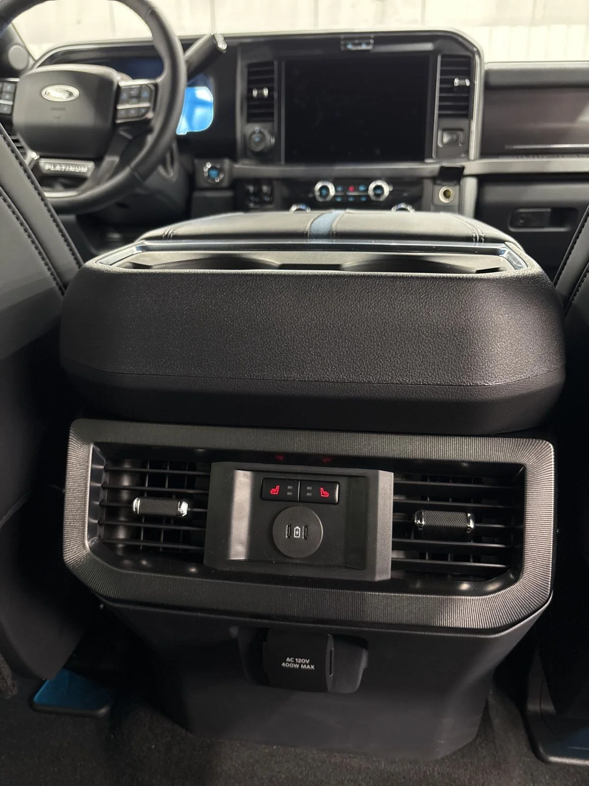 2026 Ford F-350 Super Duty Platinum - Photo 18