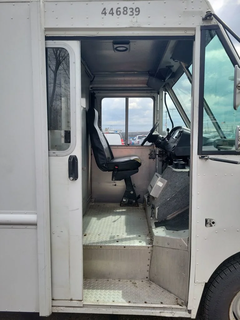 Used 2012  Ford Base image 11