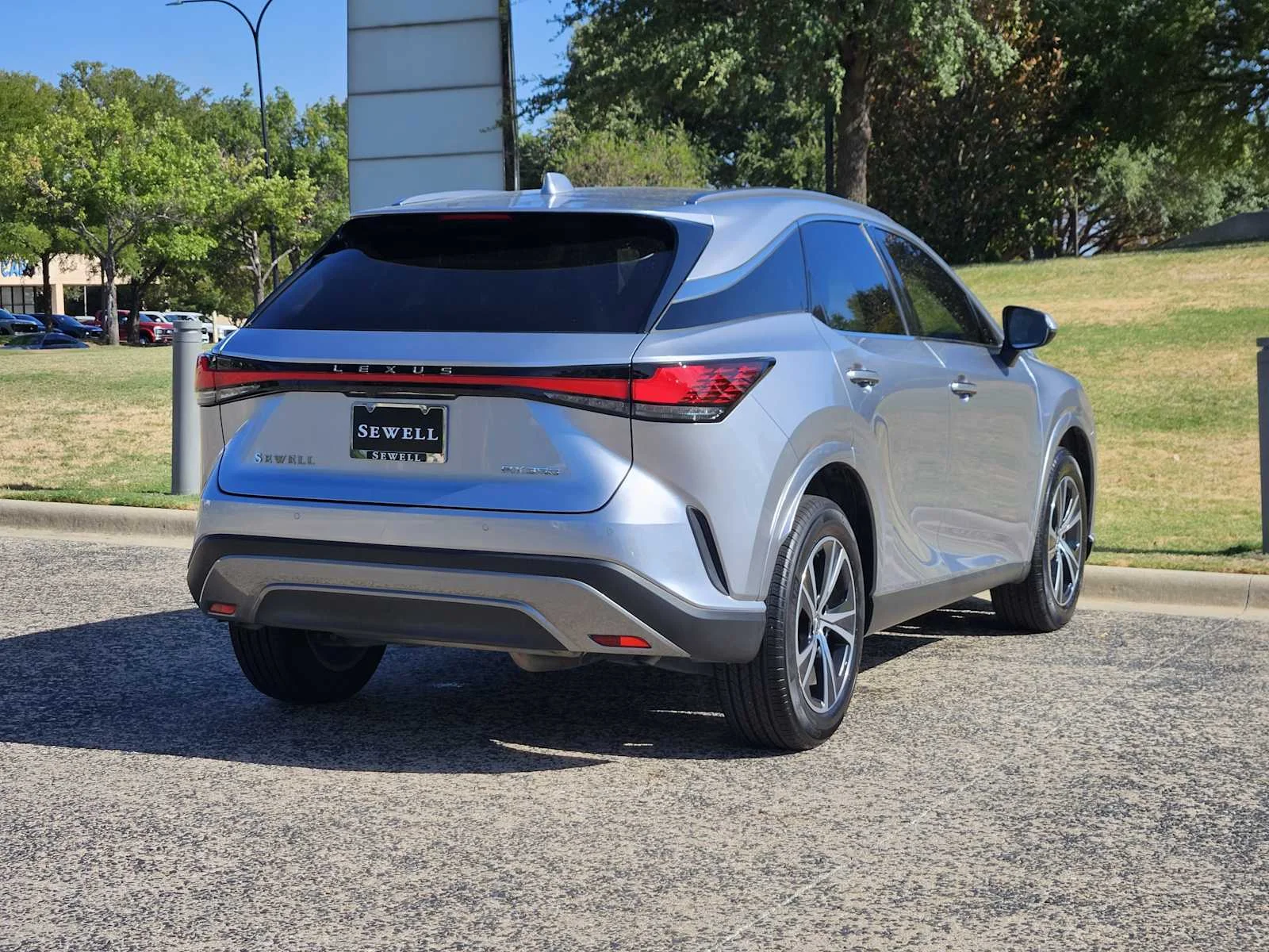 Certified Used 2024 Iridium Lexus Premium image 4