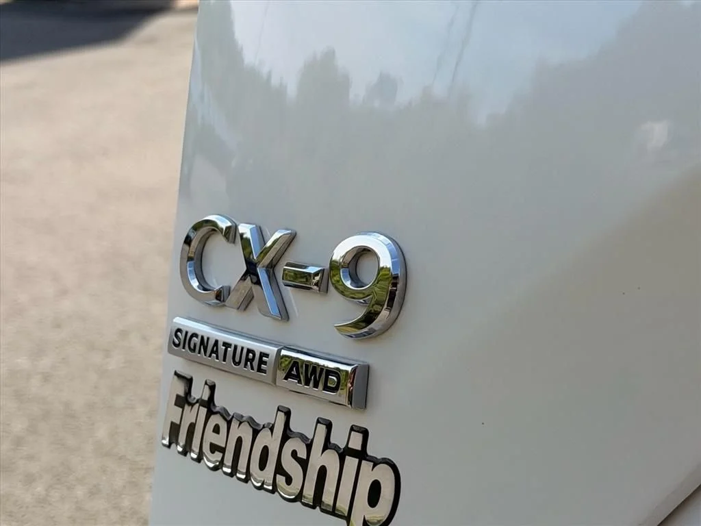 Used 2023 White Mazda Signature image 35