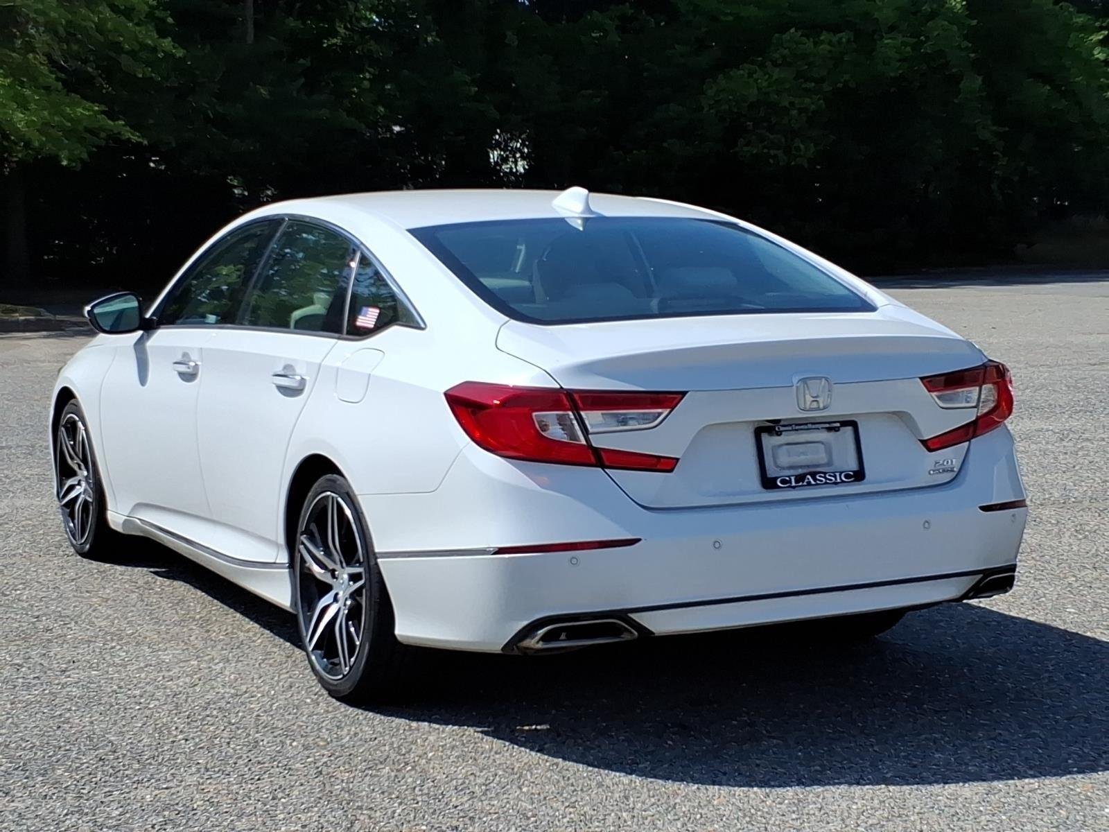 Used 2021 Platinum White Pearl Honda Touring image 10