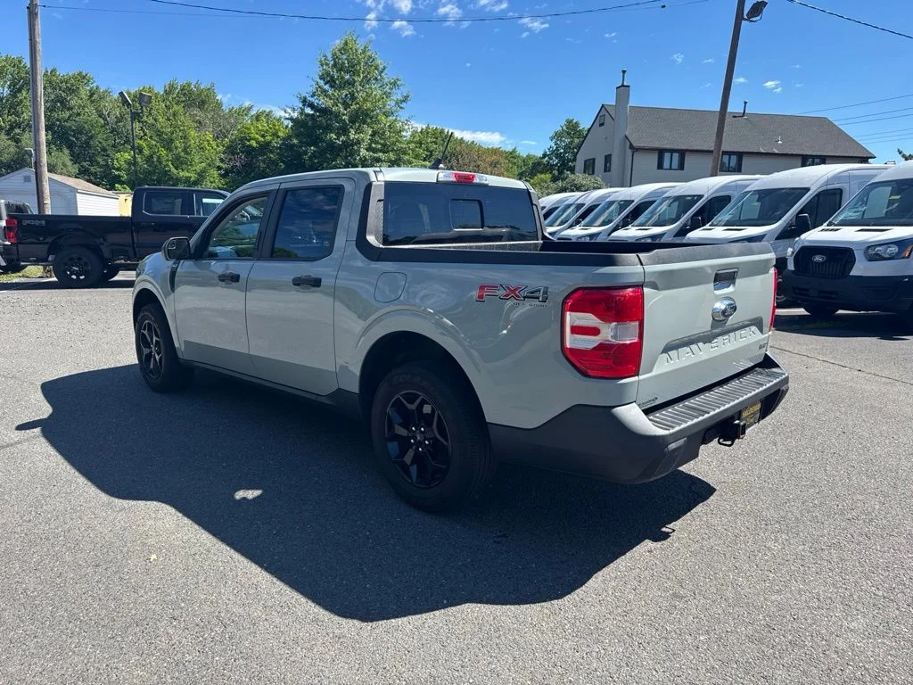 Used 2022 Green Ford XLT image 3