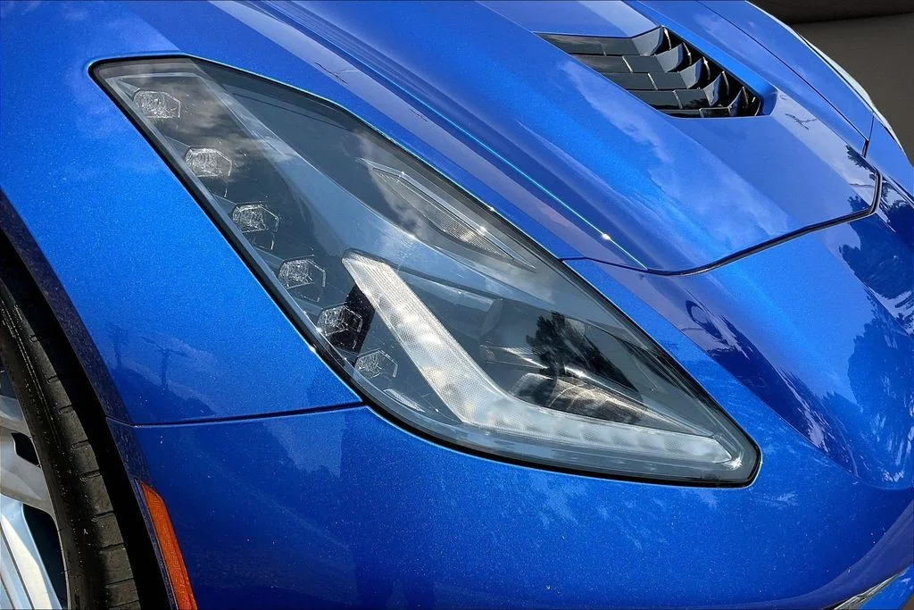 Used 2019 Blue Chevrolet Stingray image 31