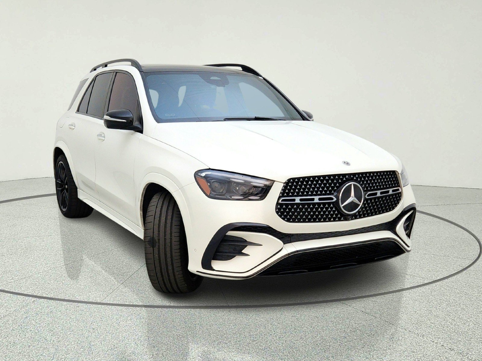 Certified Used 2024 MANUFAKTUR Diamond White Metallic Mercedes-Benz GLE 450 image 7