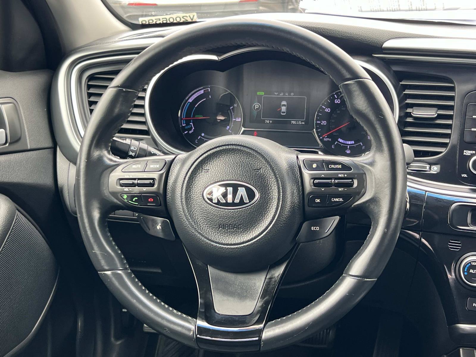 Used 2015 Aluminum Silver Metallic Kia  image 8