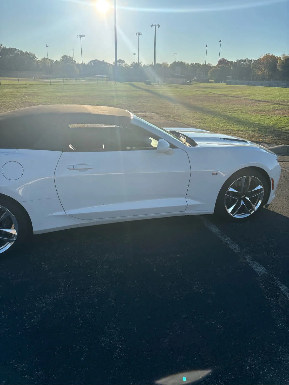 Used 2016 Summit White Chevrolet 2SS image 3