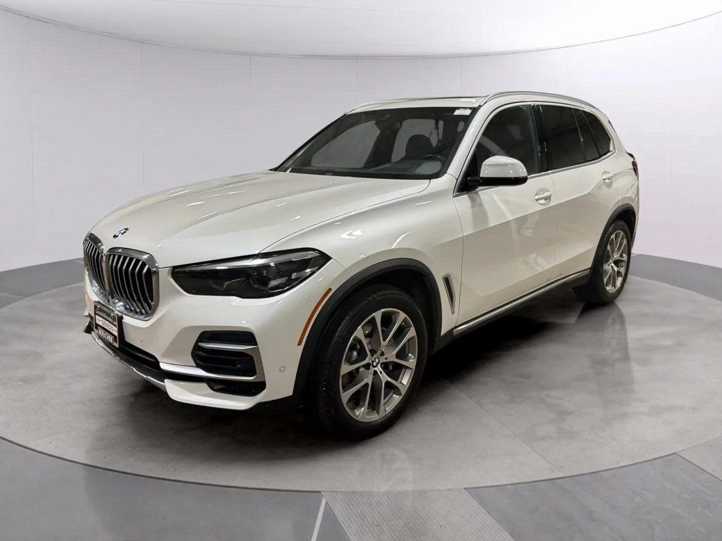 Used 2022 White Metallic BMW xDrive40i image 7