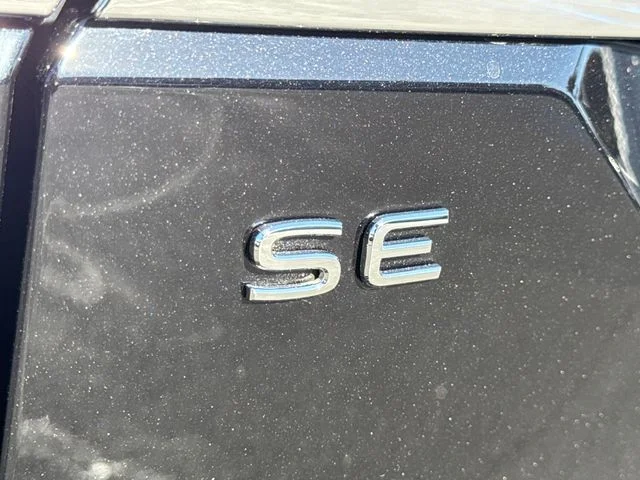 New 2026 Deep Black Pearl Volkswagen SE w/Technology image 15