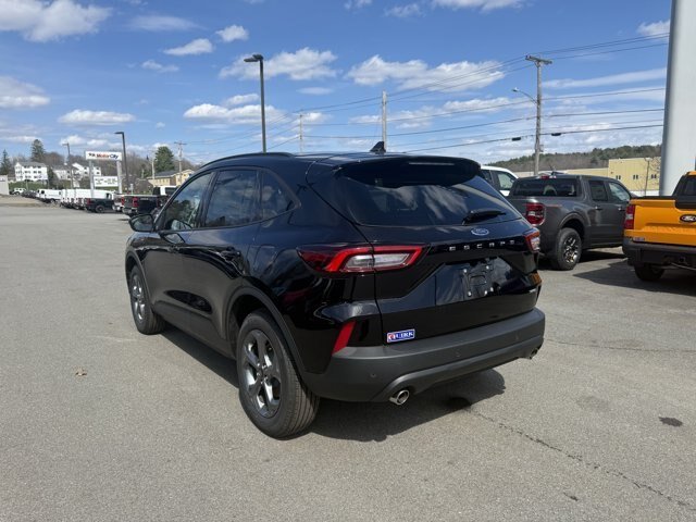 New 2026 Agate Black Metallic Ford ST-Line Select image 9
