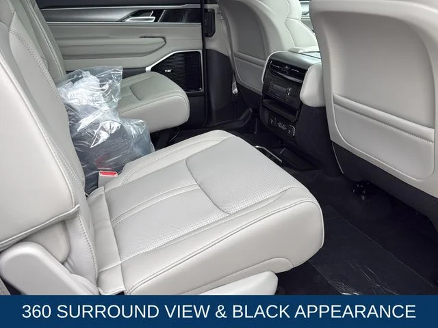 New 2026 Bright White Clear-Coat Exterior Paint Jeep Limited Reserve image 18