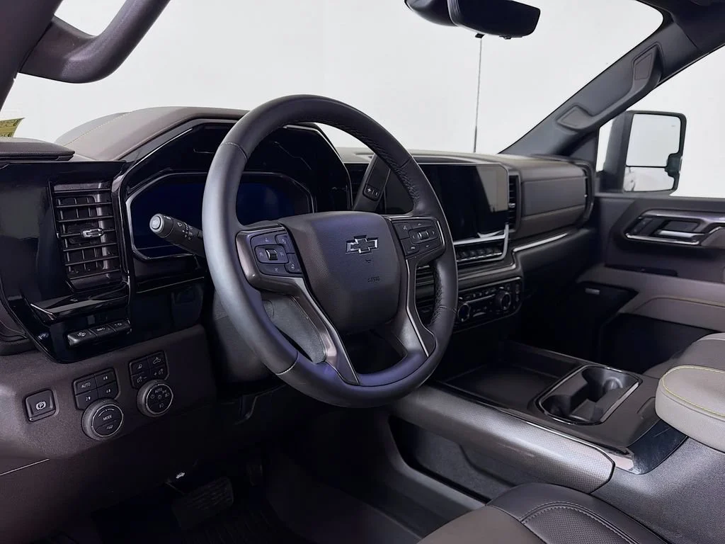 Used 2025 Black Chevrolet ZR2 image 10