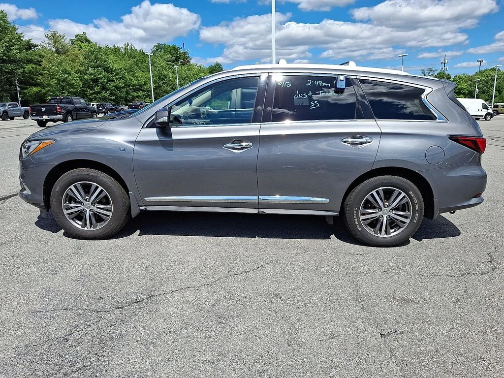 Used 2020 Gray INFINITI LUXE image 4