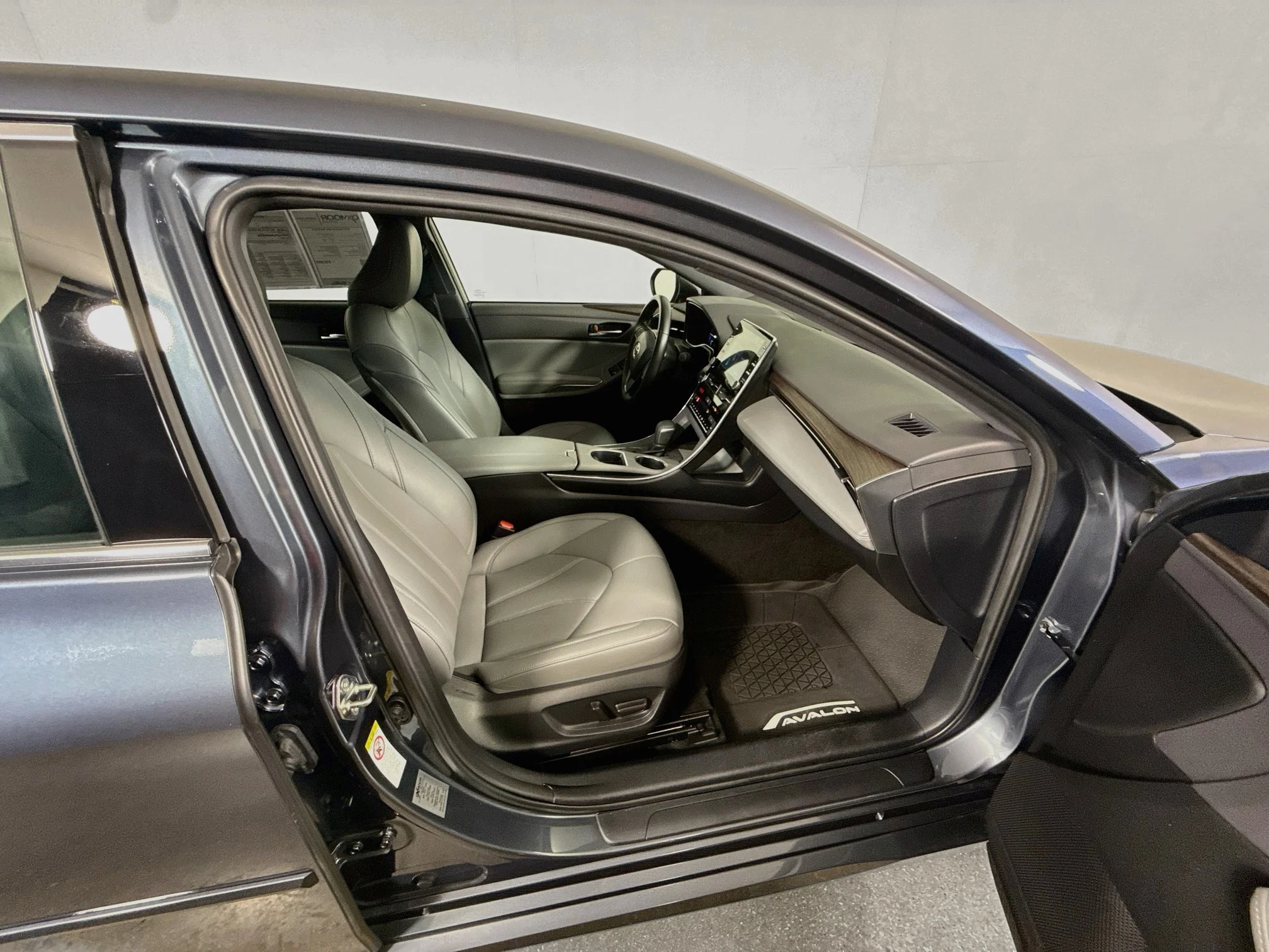 Used 2019 Harbor Gray Metallic Toyota Hybrid XLE image 27