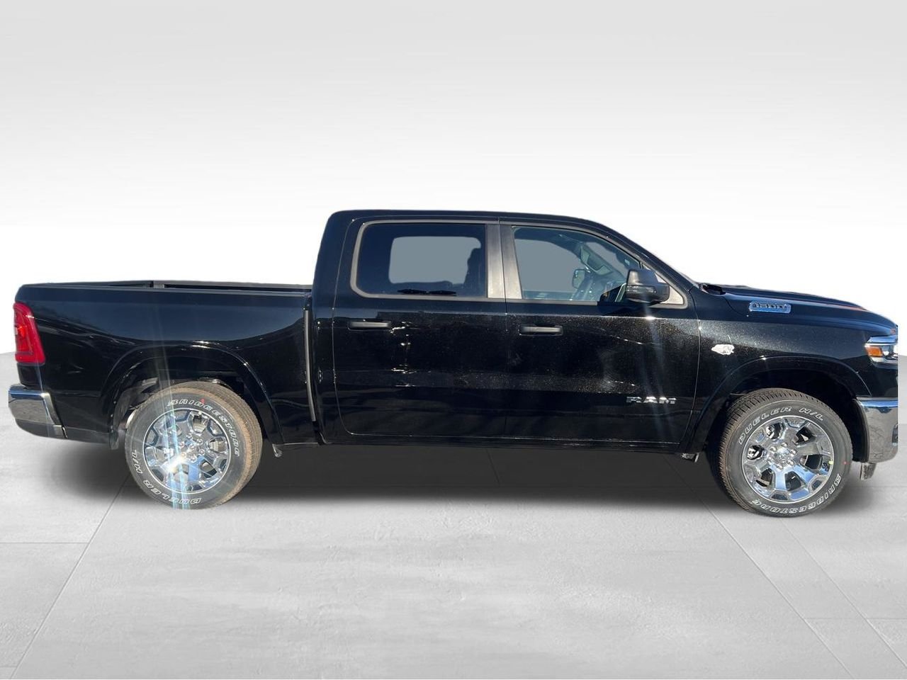 New 2026 Diamond Black Crystal Pearl-Coat Exterior Paint RAM Big Horn/Lone Star image 7