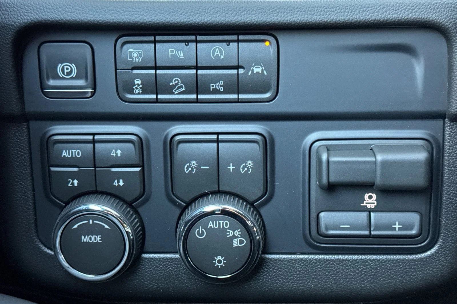 2026 Chevrolet Tahoe LS - Photo 28