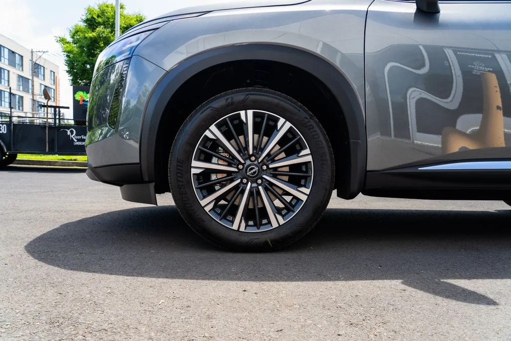 New 2026 Gun Metallic Nissan Platinum image 7
