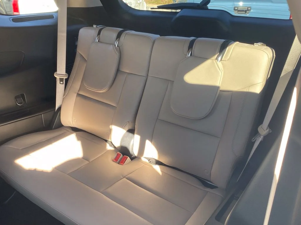 Used 2020 White Ford Limited image 7