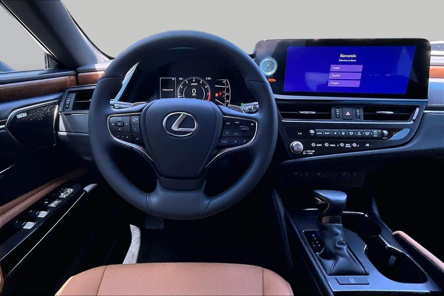 Used 2023 Eminent White Pearl Lexus  image 6