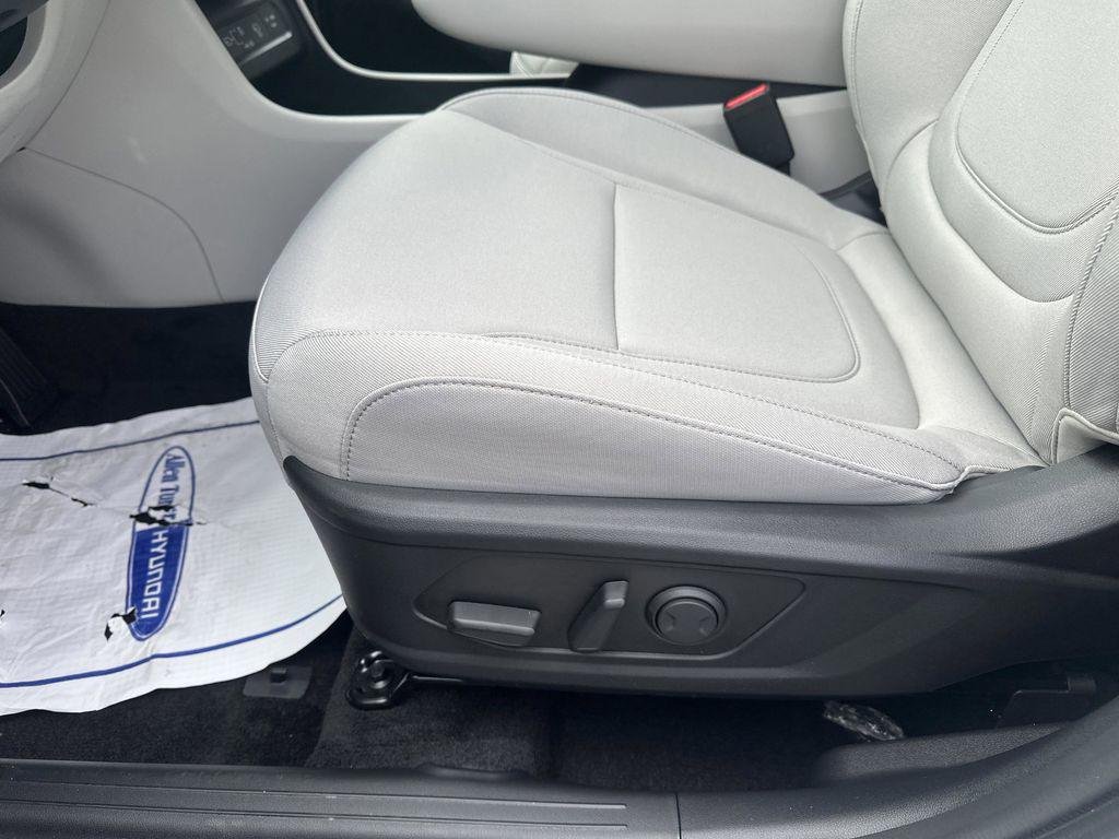 New 2026 Creamy White Pearl Hyundai SEL AWD image 26