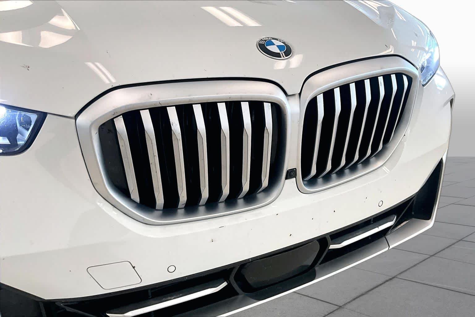 Used 2026 Alpine White BMW sDrive40i image 28