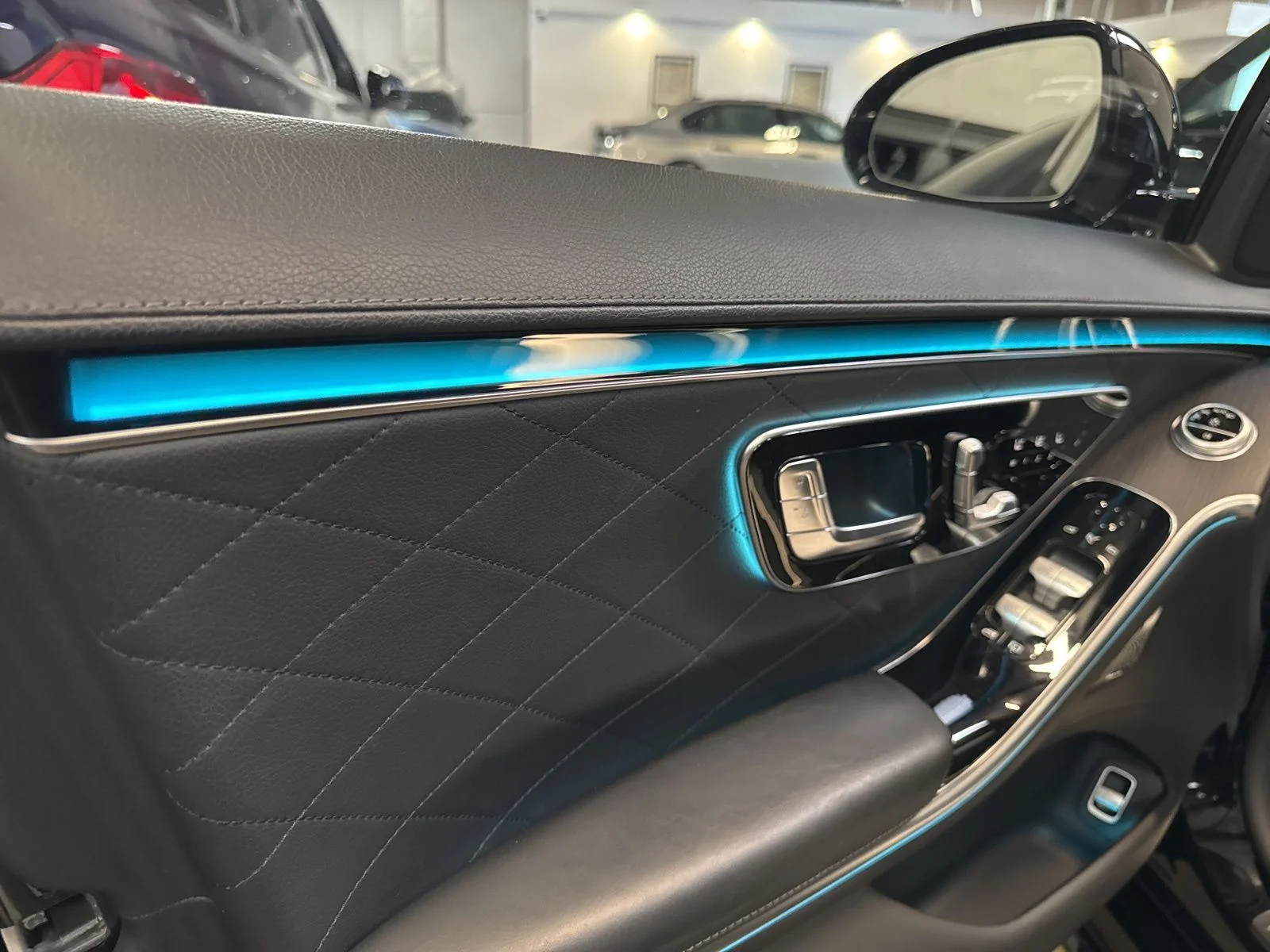Used 2022 Black Mercedes-Benz S 580 image 10