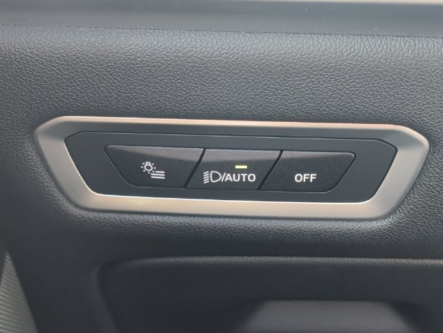 2025 BMW X7 40i - Photo 27