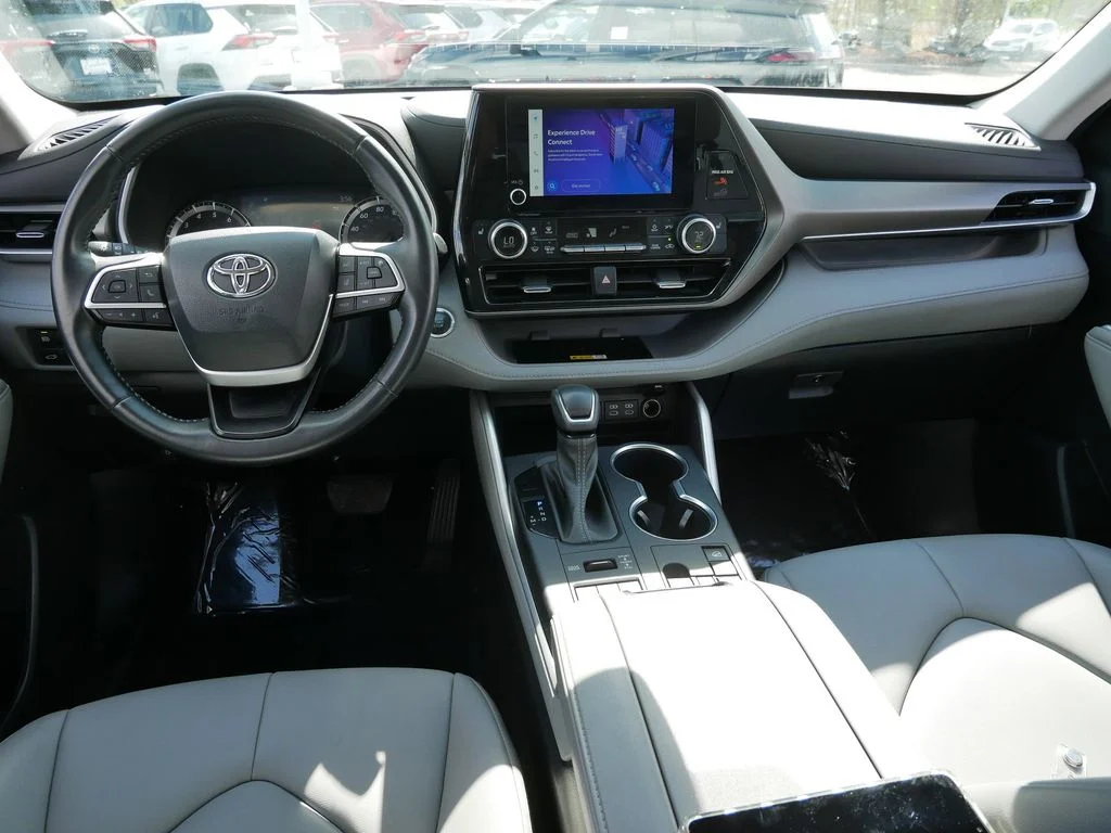 Used 2023 Red Toyota XLE image 13