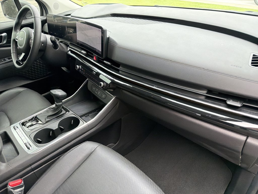 2025 Kia Carnival SX Prestige - Photo 11