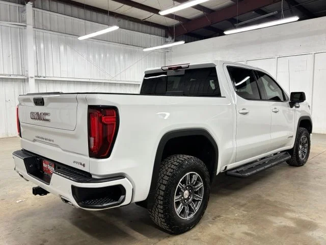 Used 2026 White GMC AT4 image 7