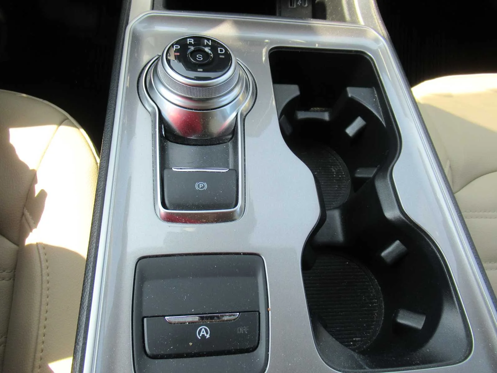 Used 2024 Carbonized Gray Ford SEL image 26