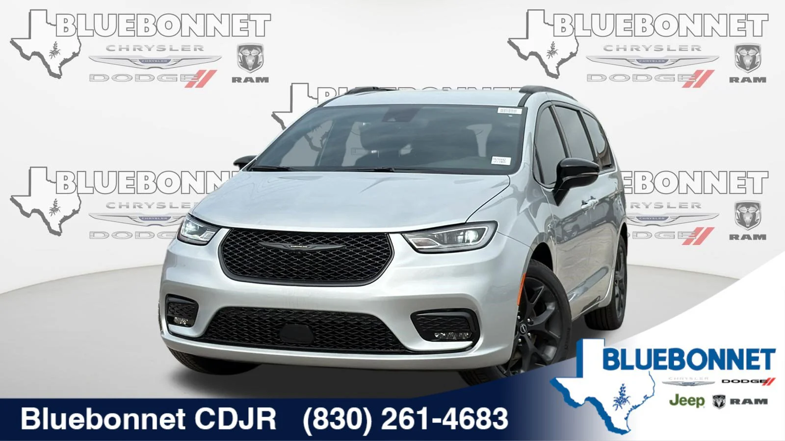 2026 Chrysler Pacifica Select's photo