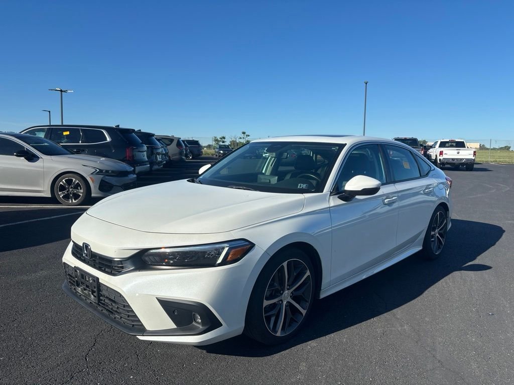 Used 2023 White Honda Touring image 7