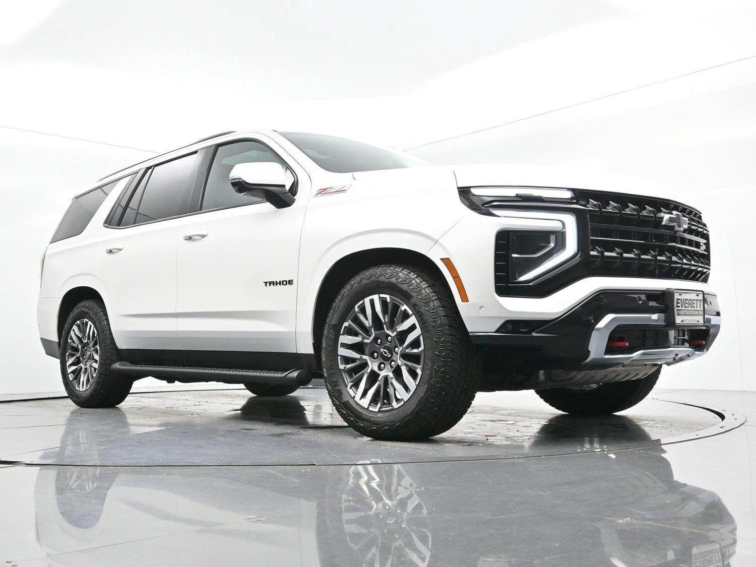 Used 2025 Iridescent Pearl Tricoat Chevrolet Z71 image 42