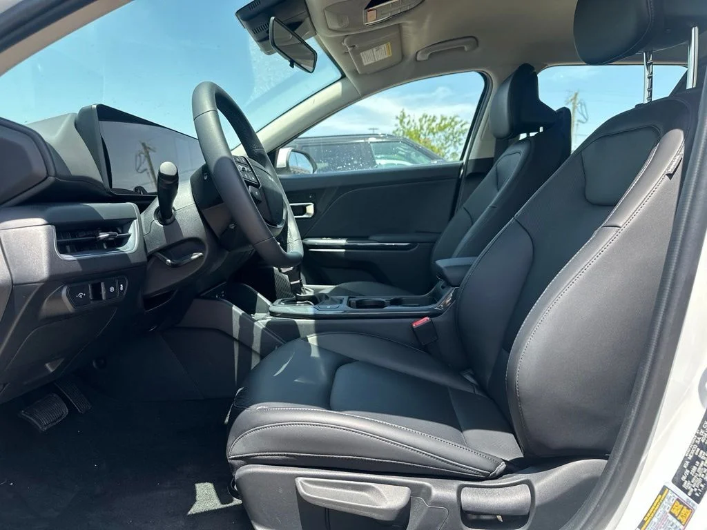 New 2026 White Kia EX image 10