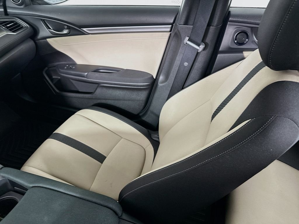 2019 Honda Civic Hatchback EX - Photo 24