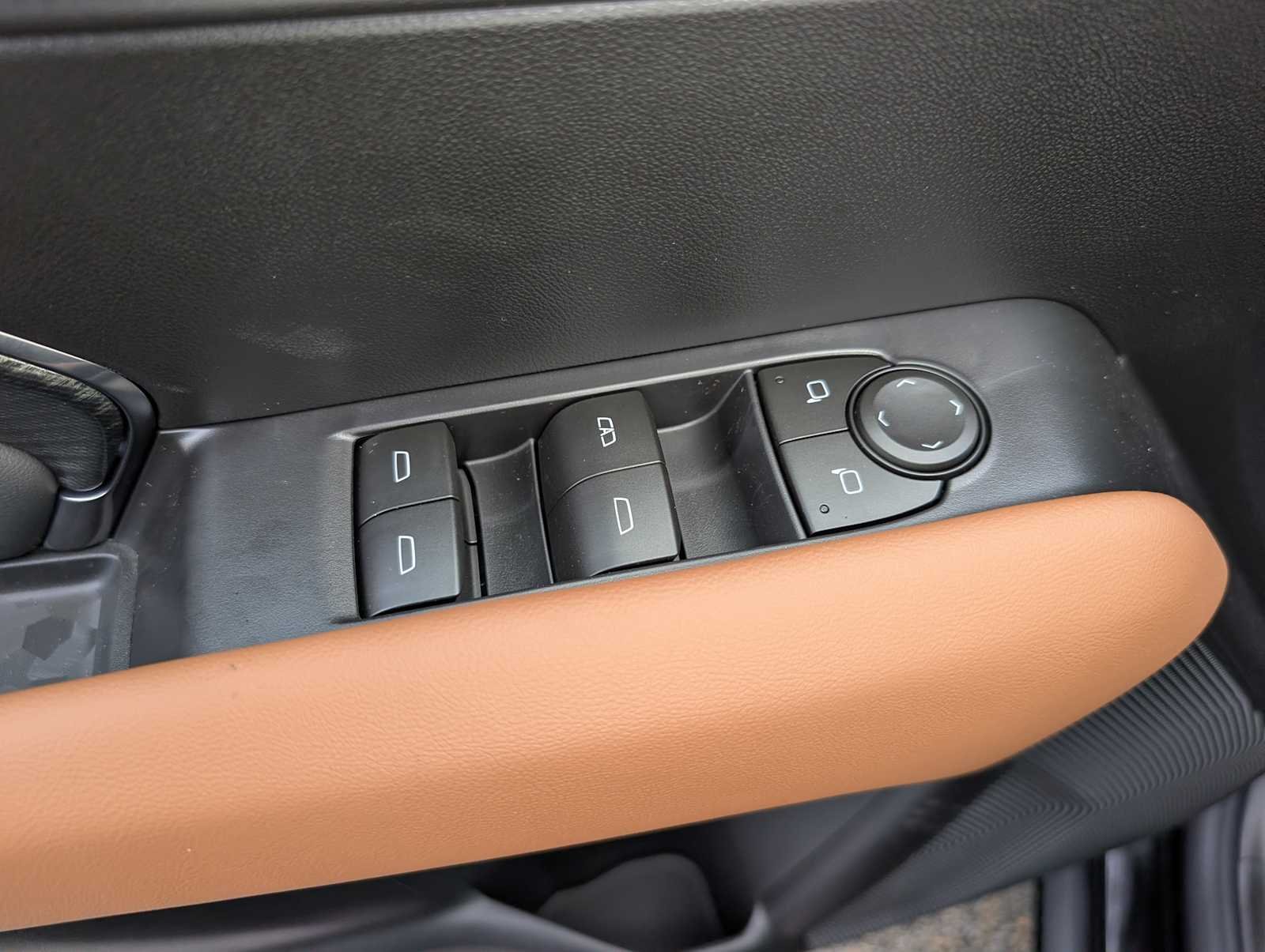 2026 GMC Canyon AT4 - Photo 36