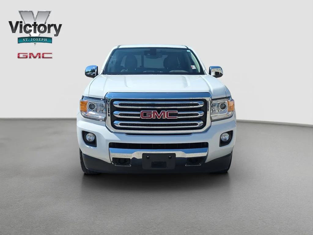 Used 2019 White GMC SLT image 2