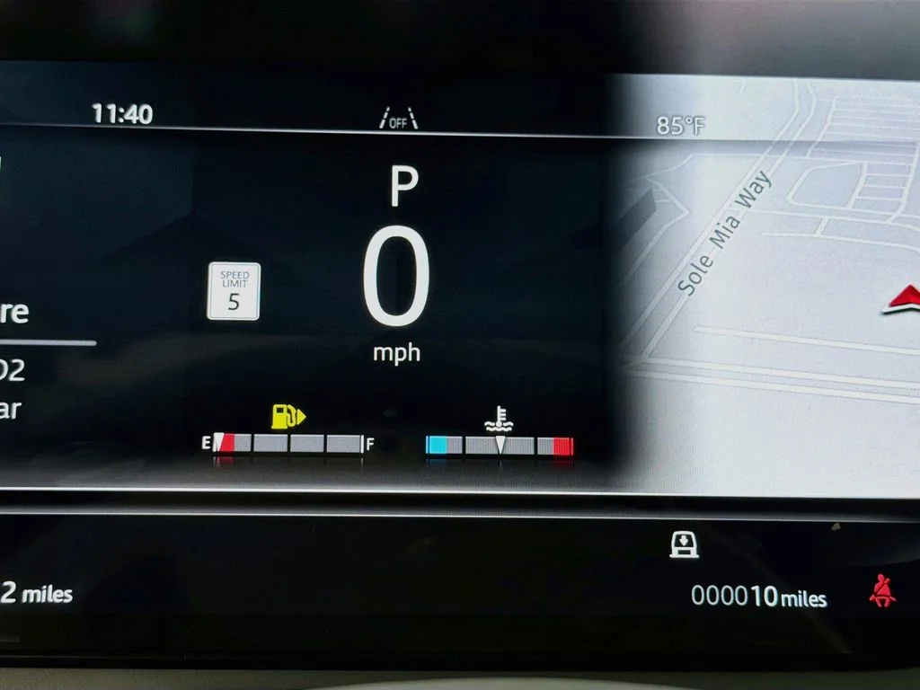 New 2026 Carpathian Grey Land Rover Dynamic SE image 12